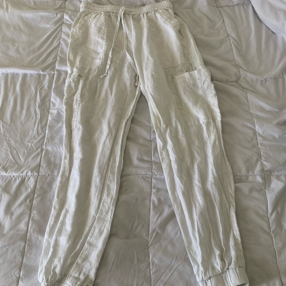 Magaschoni Cream Colored Stretch Cargo Pants Small - Picture 3 of 5
